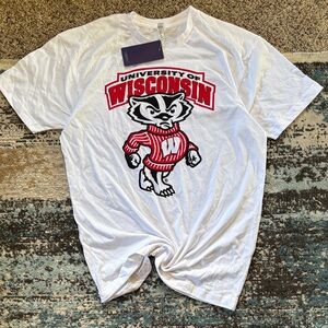 Men’s Large NWT Wisconsin University Book Store Graphic Badgers T Shirt